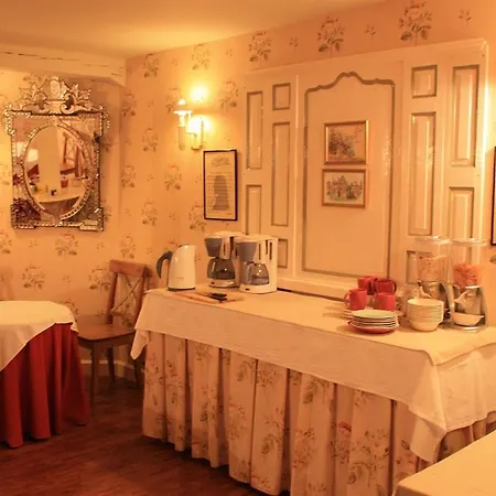 Le Chateau D'osthoffen Pensionat Osthoffen